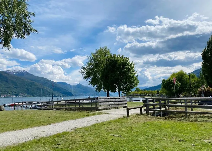 Casa Fee Hébergement de vacances Gravedona