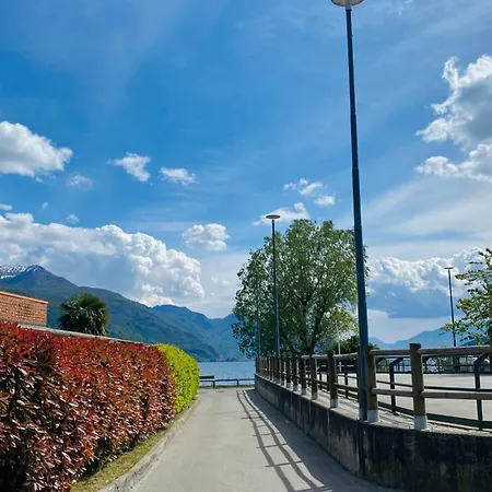 Casa Fee Hébergement de vacances Gravedona